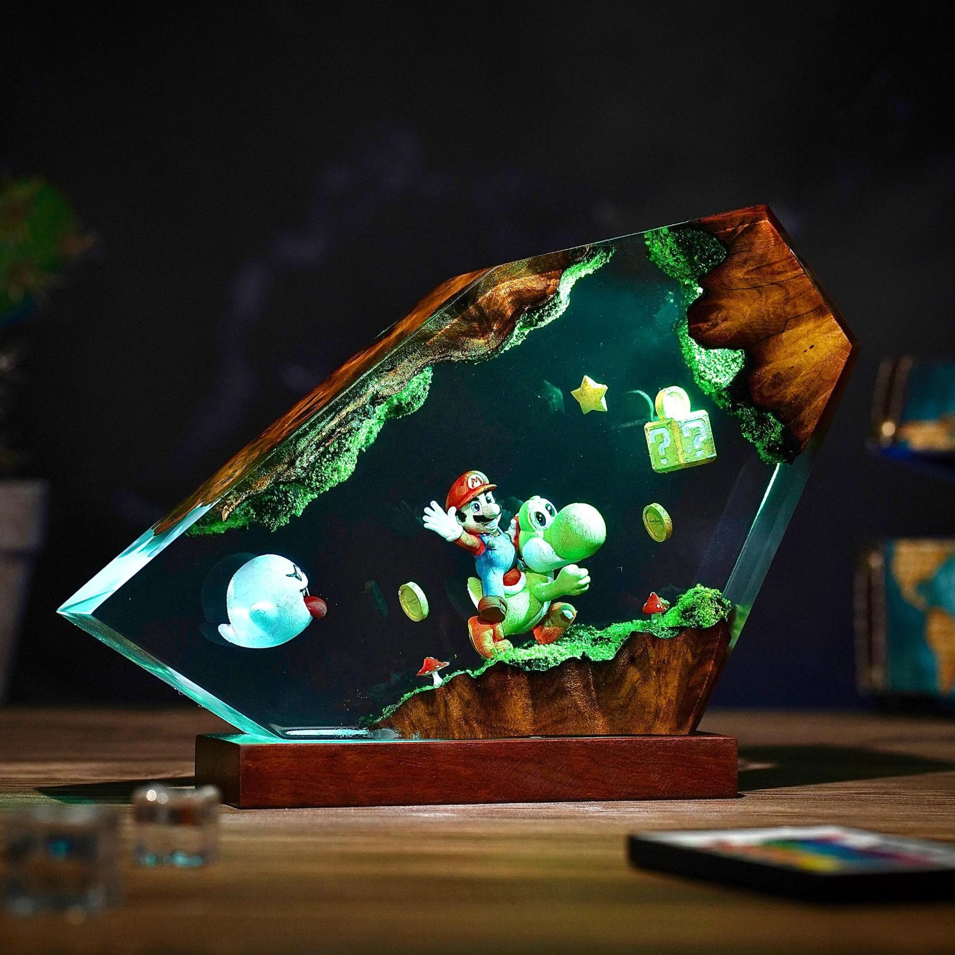 Table Resin Lamp Cartoon Anime - огляд і ціна Desk Setup Desk