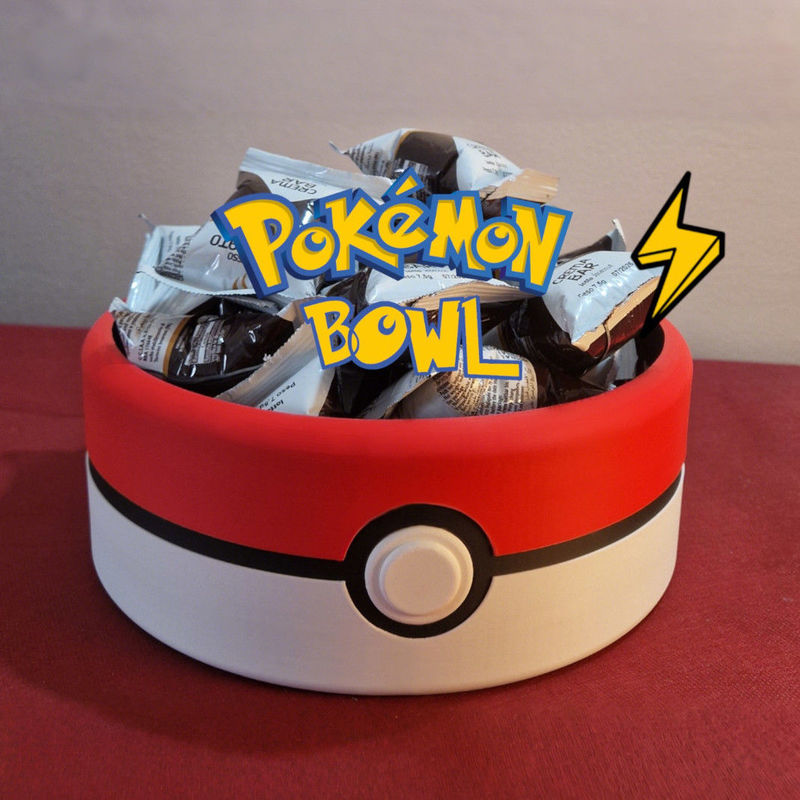 New Pokemon Poke Ball Snack Tr - огляд і ціна Desk Setup Equipment